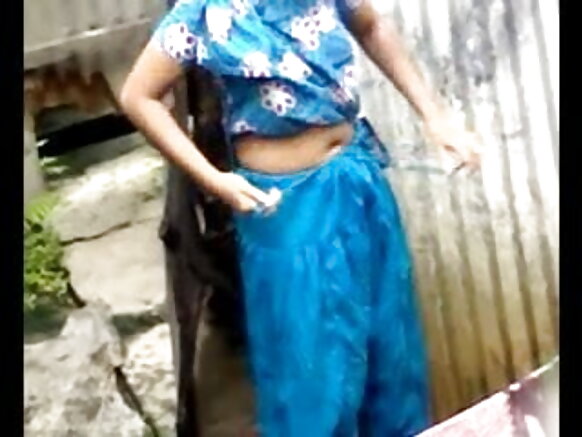 பங்களா கிராமத்தின் பெண்கள் தேசி குளியல் கவர்ச்சியான வீடியோ டாக்கா திரைப்படம் ஆங்கிலத்தில் தேசி நகரத்தின் தலைமையகம் (4)