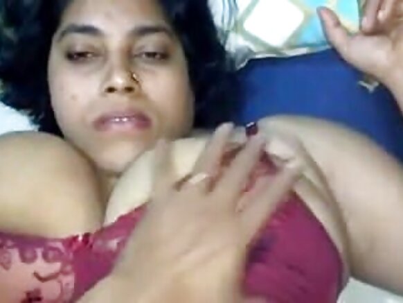 கவர்ச்சியான திரைப்பட வீடியோவில் இந்திய அத்தை செக்ஸ் காட்டுங்கள்.