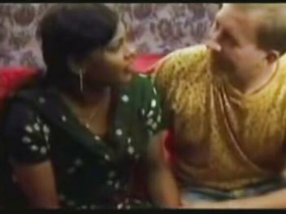 இந்திய பெண் கவர்ச்சியான வெள்ளை திரைப்படம் கவர்ச்சியான படம்