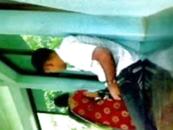 முஸ்லீம் பங்களாதேஷ் ஃபர்ஸானா தனது காதலனை ரகசியமாகப் பிடிக்கிறார்