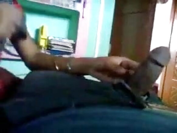பங்களாதேஷ் பெண் விருத்தசேதனம் செய்யப்பட்ட கார் டிரைவர் தேசி சஞ்சய் தத் வீடியோ கவர்ச்சியாக விரும்புகிறார்