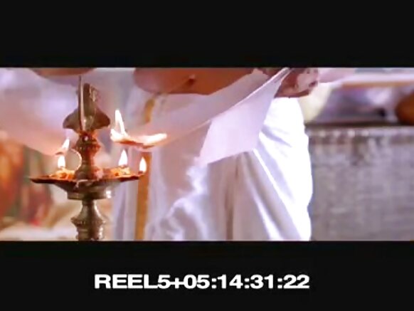 நந்தனா சென் முழுக்க முழுக்க மார்பகங்களைக் காட்டியது கவர்ச்சியான கவர்ச்சியான இந்தி திரைப்படம் கவர்ச்சியான ராசியா - மேலாடை