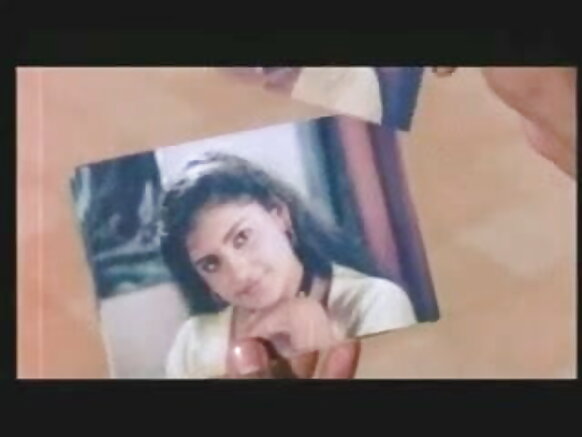 அமுதா இந்தி திரைப்படம் இந்தி திரைப்படம் இளம் இந்திய பெரிய மார்பகங்களுடன் கவர்ச்சியாக கனவு காண்கிறது