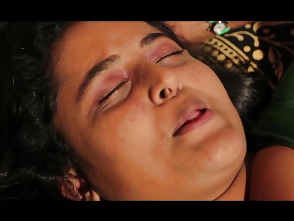 டெய்லர் இந்தி கவர்ச்சியான படம்