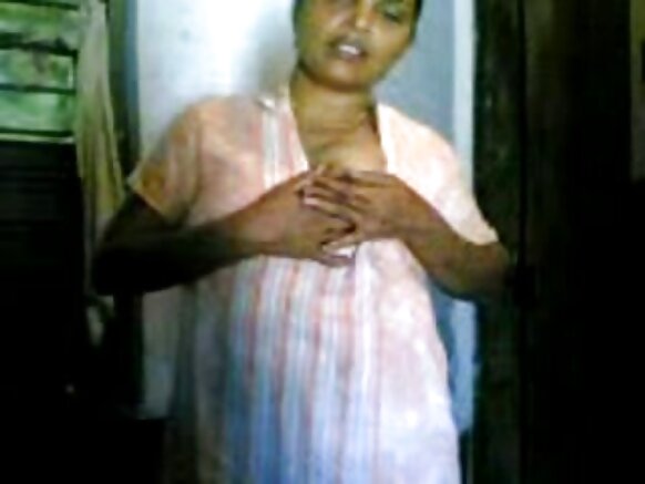 மில்ஃப் பழைய கோல்டன் மூவி கவர்ச்சியாக இருக்கிறது