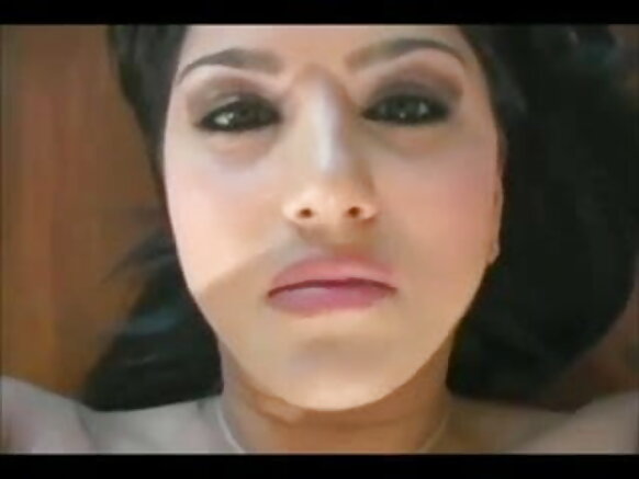 சோவ்லாட் சுயஇன்பம் லியோன் பி.எஃப் செக்ஸி கான்