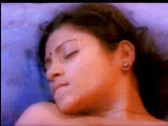 கவர்ச்சியான இந்தி திரைப்படம் மார்பக கவர்ச்சியான படம்