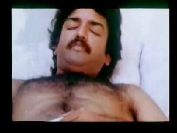 இளம் அமெரிக்க ஷகீலா கவர்ச்சியான திரைப்படம் இளம் வீடியோ