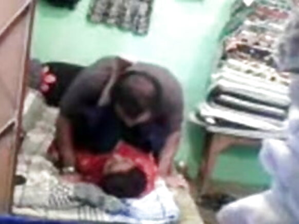 1 கவர்ச்சியான திறந்த வீடியோவை வியர்த்தாமல் வைத்திருங்கள்