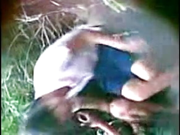 அசாம் ஜோடிகள் திறந்த மற்றும் ஃபக்கிங் அழகான வீடியோ வீடியோவில் திறந்த வெளியில் உறிஞ்சும் கவர்ச்சியான சுரங்கம்