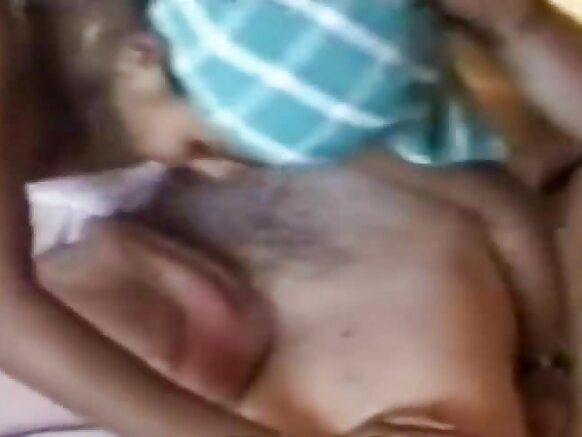 கவர்ச்சியான சூடான வீடியோ திரைப்படம் இந்தியர்களான போலாவைத் தழுவுகிறது