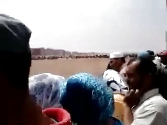 பைத்தியம் முஸ்லீம் பெண் கவர்ச்சியான முஸ்லீம் படம்